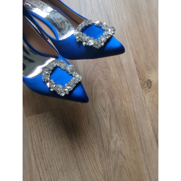 Dècolletè eleganti con tacco alto a spillo: look glamour | Scopri Ora